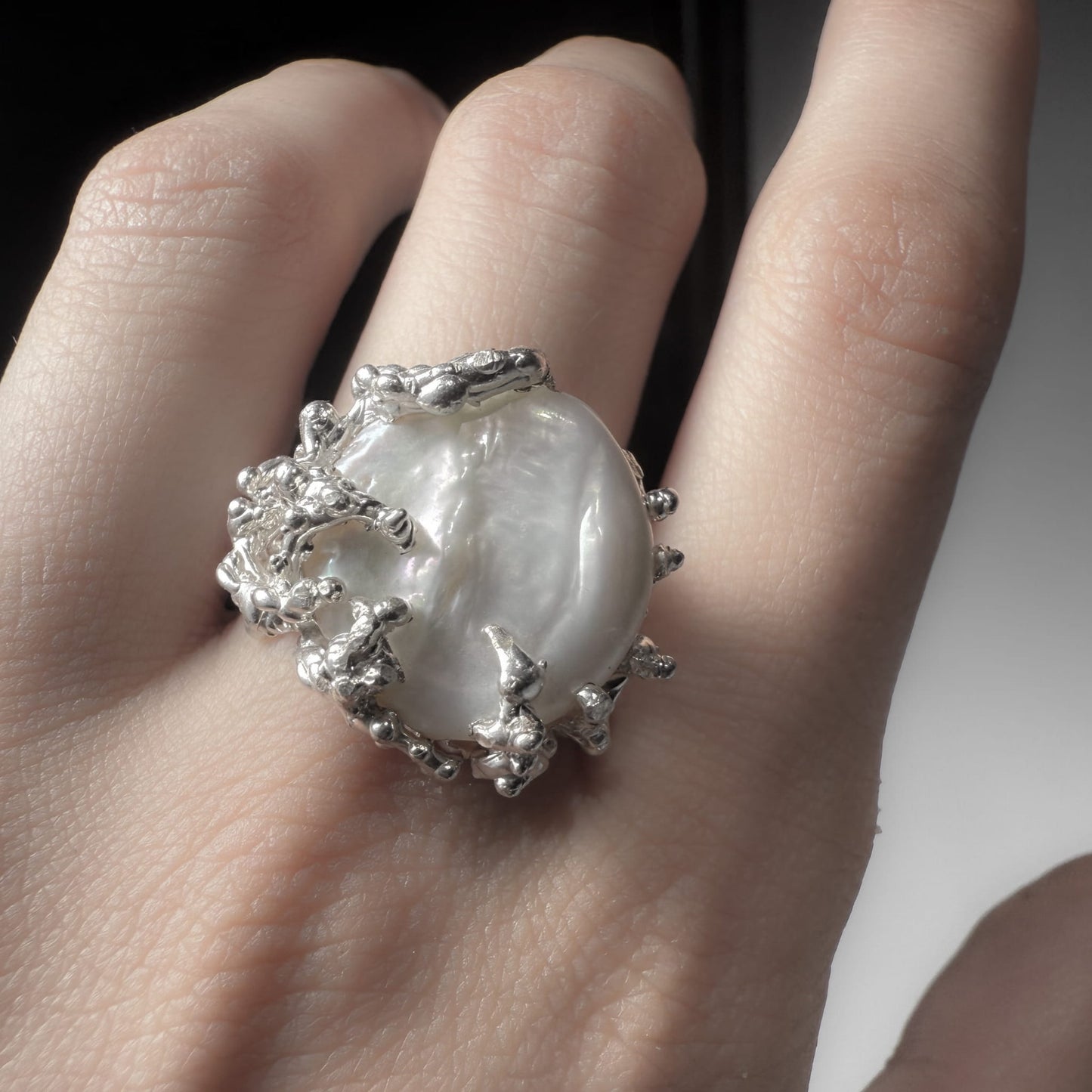 SREBRNY PIERŚCIONEK Z PERŁĄ NATURALNĄ