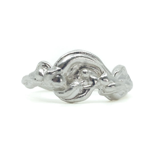 RUSALKA | SILVER RING WITH PEARL.