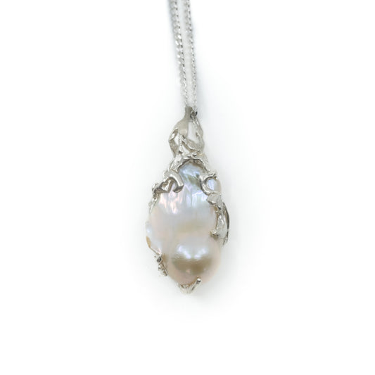CROWN CLAWS | NECKLACE WITH NATURAL PEARL